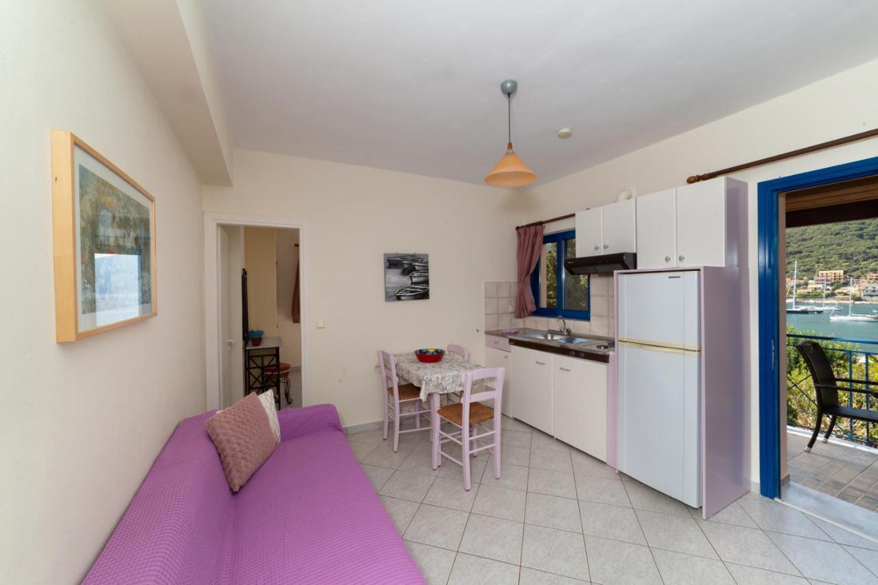 Natassa Apartments Agia Efimia Eksteriør bilde