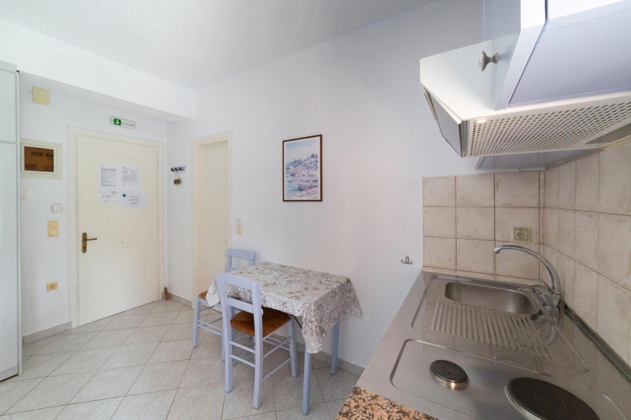 Natassa Apartments Agia Efimia Eksteriør bilde