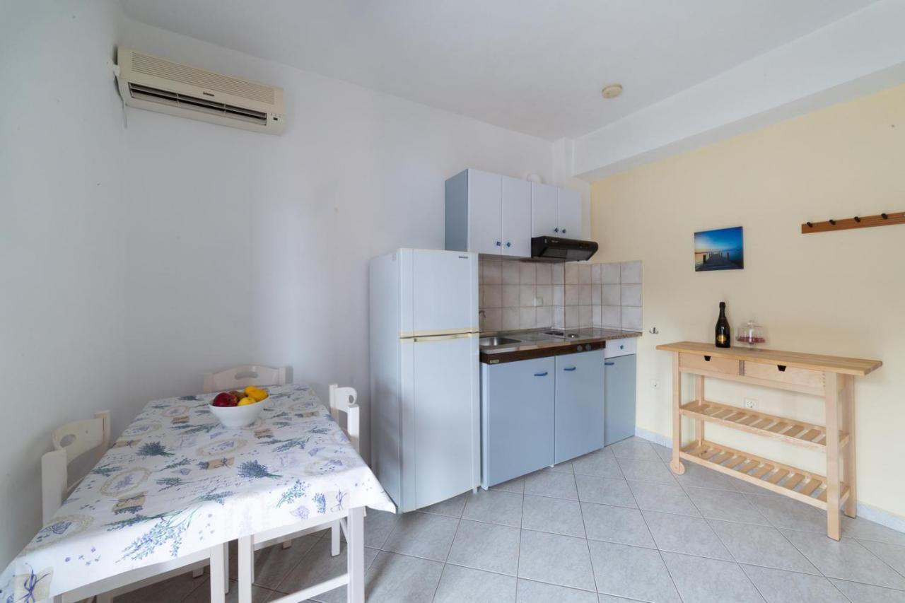 Natassa Apartments Agia Efimia Eksteriør bilde